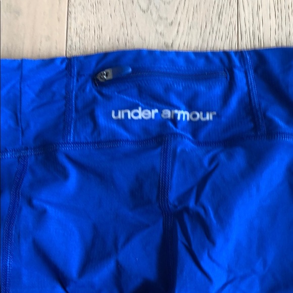 Under Armour studio lux super lightweight crop - Picture 3 of 3